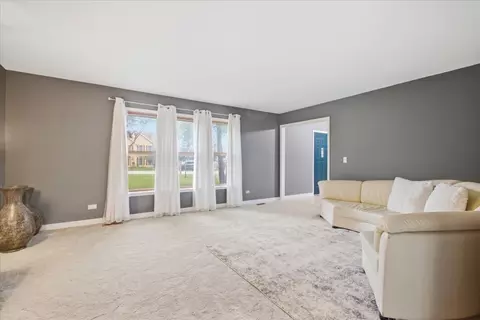 Living - 1320 Spring Hill Dr, Algonquin, IL 60102 photo 3 of 3