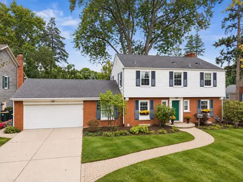 431 S Pine Ave, Arlington Heights, IL 60005