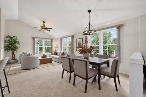 Dining - 2429 Emily Ln, Elgin, IL 60124 photo 2 of 6