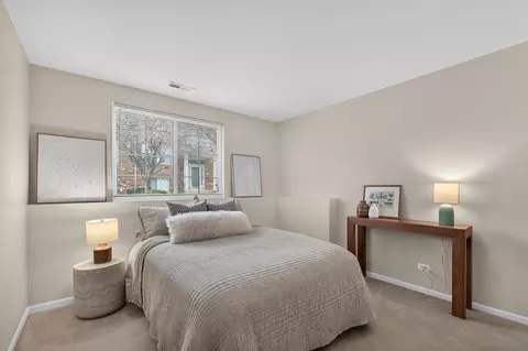 Bedroom - 2429 Emily Ln, Elgin, IL 60124 photo 4 of 5