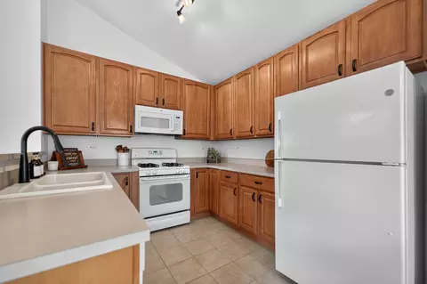 Kitchen - 2429 Emily Ln, Elgin, IL 60124 photo 1 of 1