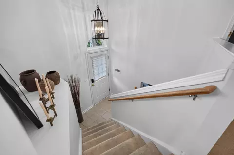 Entry Way - 2429 Emily Ln, Elgin, IL 60124 photo 4 of 6