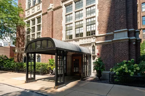 Exterior - 20 E Cedar St #17C, Chicago, IL 60611 photo 2 of 2