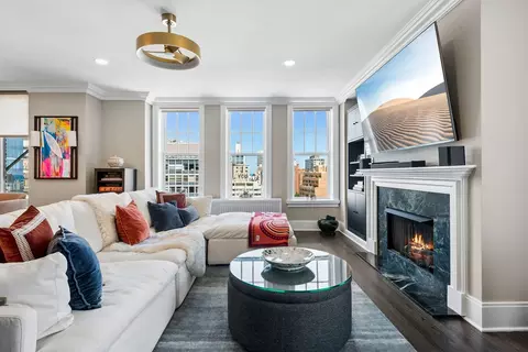 Living - 20 E Cedar St #17C, Chicago, IL 60611 photo 1 of 5