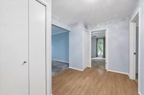 Entry Way - Undisclosed, Wheaton, IL 60189 photo 4 of 6