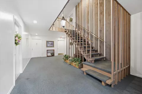 Entry Way - Undisclosed, Wheaton, IL 60189 photo 1 of 6
