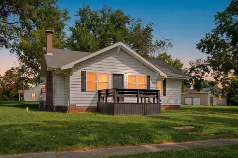 Other - 301 Clark St, Georgetown, IL 61846 photo 2 of 10