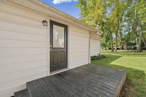 Exterior - 301 Clark St, Georgetown, IL 61846 photo 8 of 8