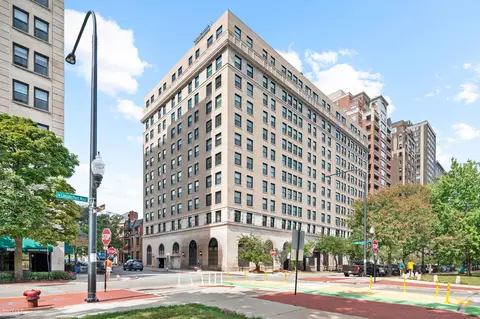 2100 N Lincoln Park W #3ES, Chicago, IL 60614