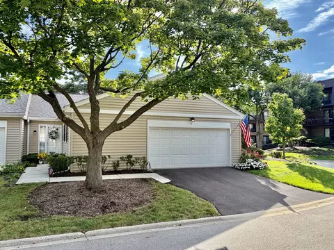 7 The Court Of Greenway, Northbrook, IL 60062