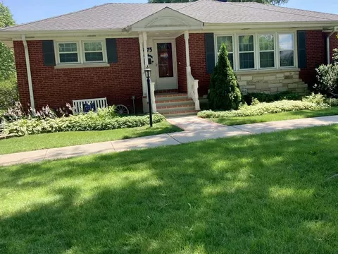 5775 N Nina Ave, Chicago, IL 60631