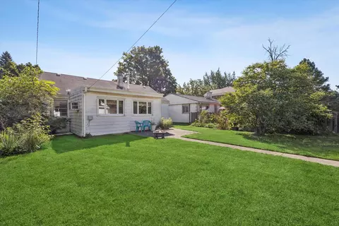 Exterior - 3922 Elm Ave, Brookfield, IL 60513 photo 2 of 4