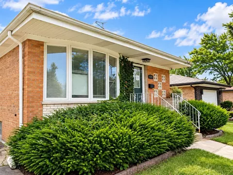 Exterior - 15739 Ingleside Ave, Dolton, IL 60419 photo 2 of 2