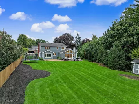 Exterior - 26 W355 Blackhawk Dr, Wheaton, IL 60189 photo 3 of 6