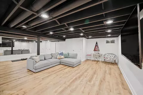 Other - 26 W355 Blackhawk Dr, Wheaton, IL 60189 photo 8 of 9