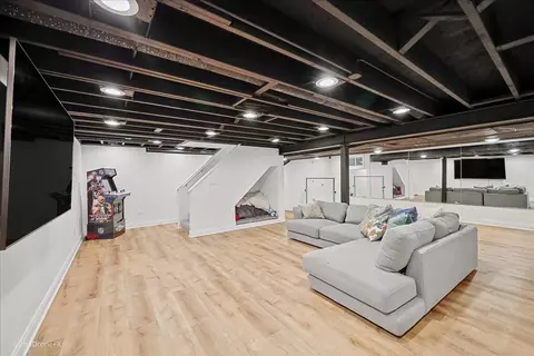 Other - 26 W355 Blackhawk Dr, Wheaton, IL 60189 photo 7 of 9