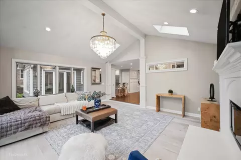 Living - 26 W355 Blackhawk Dr, Wheaton, IL 60189 photo 5 of 5