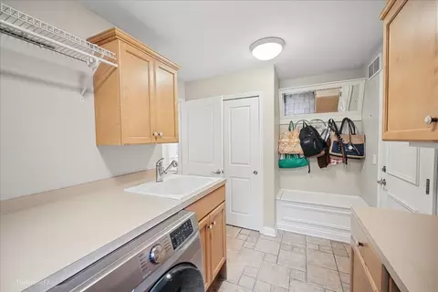 Other - 26 W355 Blackhawk Dr, Wheaton, IL 60189 photo 4 of 9