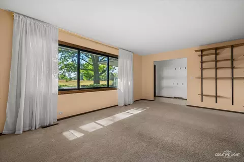 Living - 1930 Stephen St, Aurora, IL 60502 photo 3 of 6