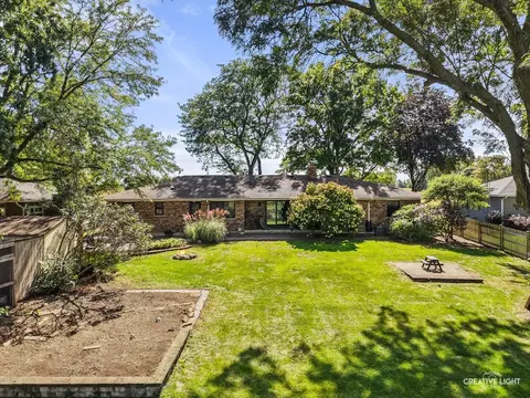 Exterior - 1930 Stephen St, Aurora, IL 60502 photo 6 of 6