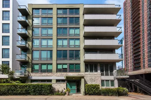 Exterior - Undisclosed, Chicago, IL 60661 photo 4 of 4