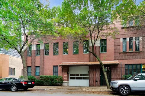 1235 W George St #106, Chicago, IL 60657
