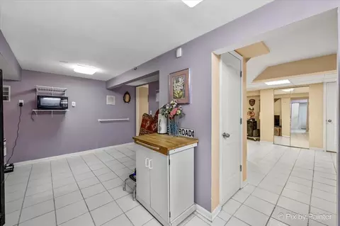 Entry Way - 4 N260 Walter Rd, Addison, IL 60101 photo 6 of 6