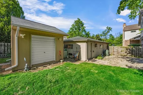 Exterior - 4 N260 Walter Rd, Addison, IL 60101 photo 9 of 9