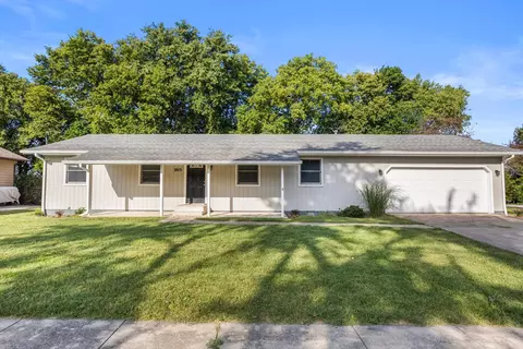 2013 Corray St, Urbana, IL 61802