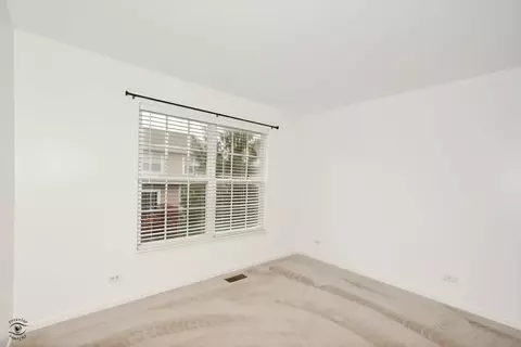 Bedroom - 582 Declaration Ln, Aurora, IL 60502 photo 5 of 7