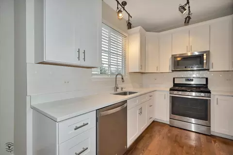 Kitchen - 582 Declaration Ln, Aurora, IL 60502 photo 1 of 2