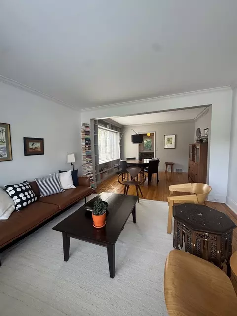 Living - 314 Neva Ave, Glenview, IL 60025 photo 3 of 8
