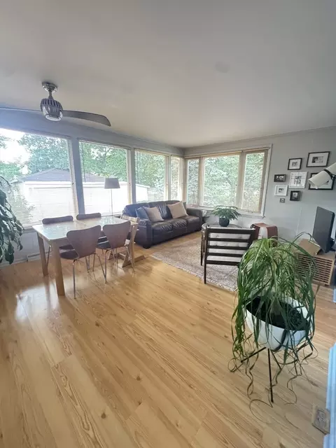 Living - 314 Neva Ave, Glenview, IL 60025 photo 5 of 8