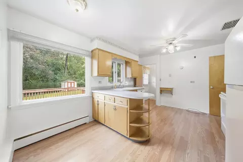 Kitchen - 500 Skyline Dr, Fox River Grove, IL 60021 photo 1 of 4