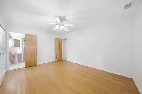 Bedroom - 500 Skyline Dr, Fox River Grove, IL 60021 photo 7 of 8