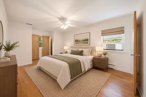 Bedroom - 500 Skyline Dr, Fox River Grove, IL 60021 photo 6 of 8
