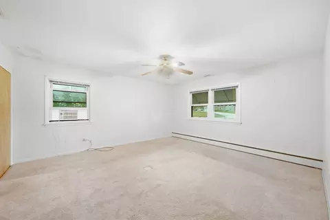 Bedroom - 500 Skyline Dr, Fox River Grove, IL 60021 photo 4 of 8