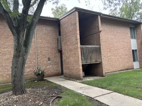 Other - 6016 E Lake Dr #1D, Lisle, IL 60532 photo 1 of 7