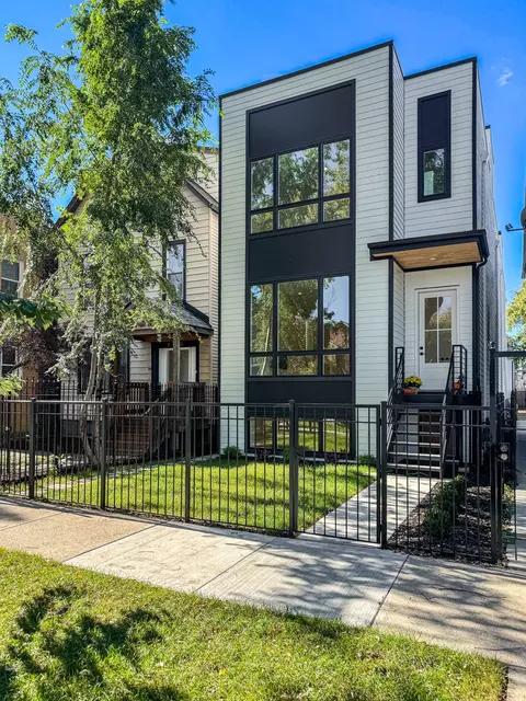 1728 N Sawyer Ave, Chicago, IL 60647