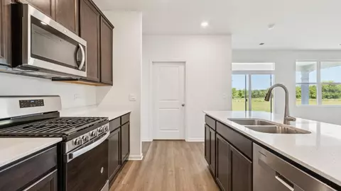 Kitchen - 25523 W Thicket Ln, Plainfield, IL 60544 photo 6 of 12