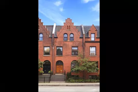 907 W Fullerton Ave, Chicago, IL 60614