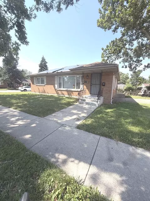 796 E 163rd St, South Holland, IL 60473