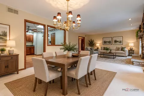 Dining - 822 Brian Ct, Gurnee, IL 60031 photo 1 of 1