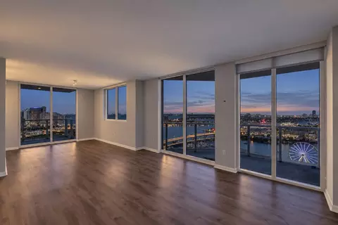 244 Biscayne Blvd #3702, Miami, FL 33132