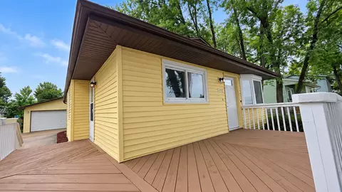 1419 Jefferson Sts, Lake In The Hills, IL 60156