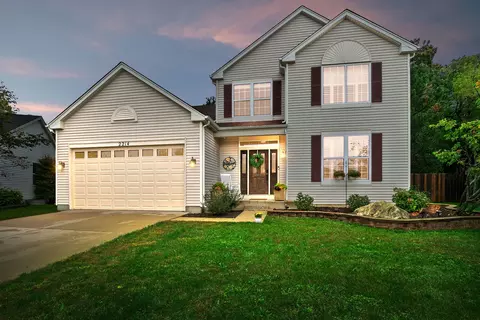 2214 W Waterford Ct, Round Lake, IL 60073