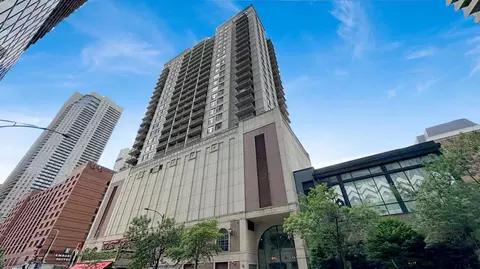 630 N State St #2110, Chicago, IL 60654