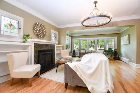 Living - 311 Park Ave, River Forest, IL 60305 photo 2 of 9
