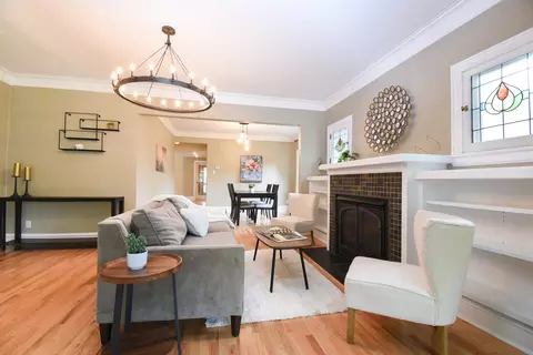 Living - 311 Park Ave, River Forest, IL 60305 photo 4 of 9