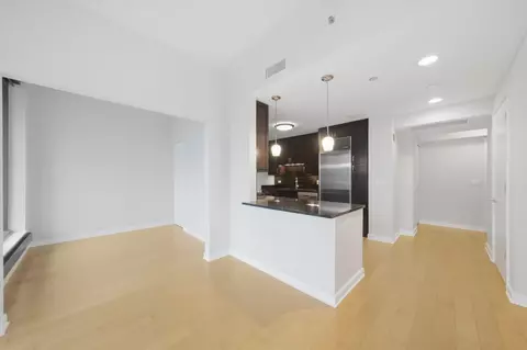 Living - 60 E Monroe St #3306, Chicago, IL 60603 photo 3 of 5